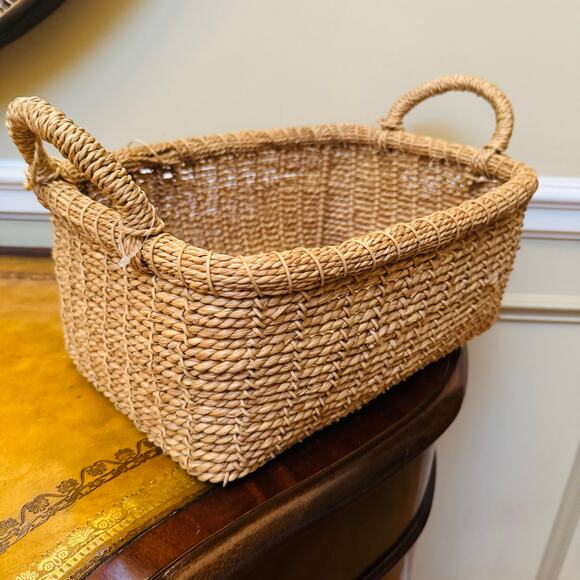 Large Deep Seagrass Rectangular Tan Brown Farmhouse Basket with Handles - Picture 1 of 5
